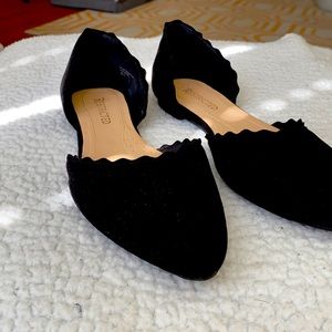 Suede flats with scalloped edges